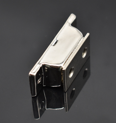 Stainless steel magnetic catch